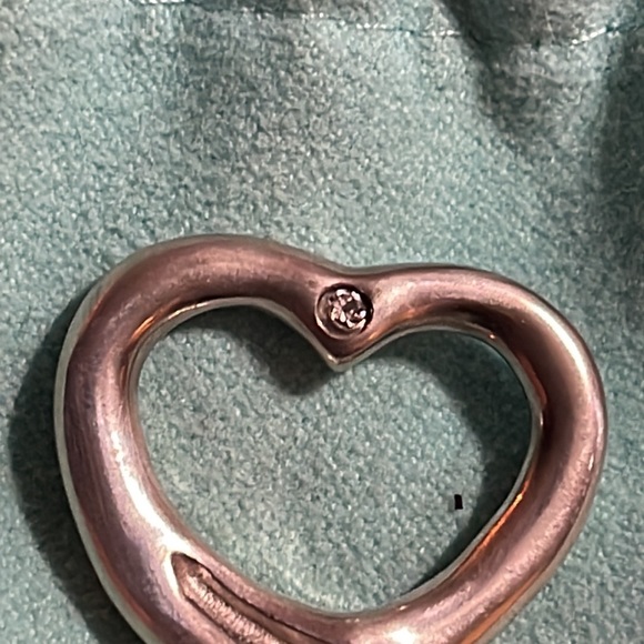 Tiffany & Co. Elsa P open heart pendant with Diamond - Picture 4 of 6